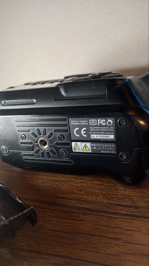 動作品 FUJIFILM S3Pro FinePix デジタル一眼レフカメラ