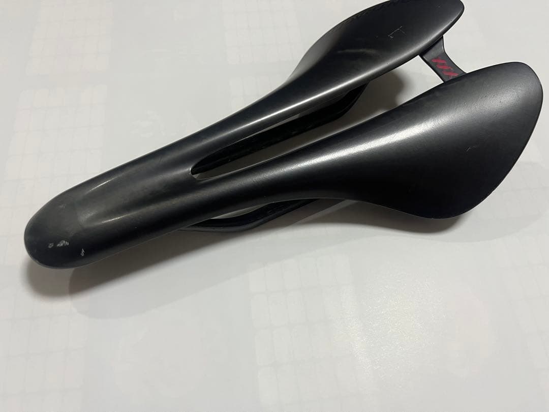 BONTRAGER ボントレガー xxxカーボンサドル 中古品