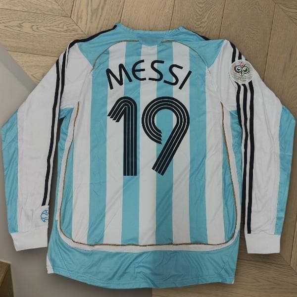 アルゼンチン代表 ホーム 19番 メッシ 長袖 ジャージ
