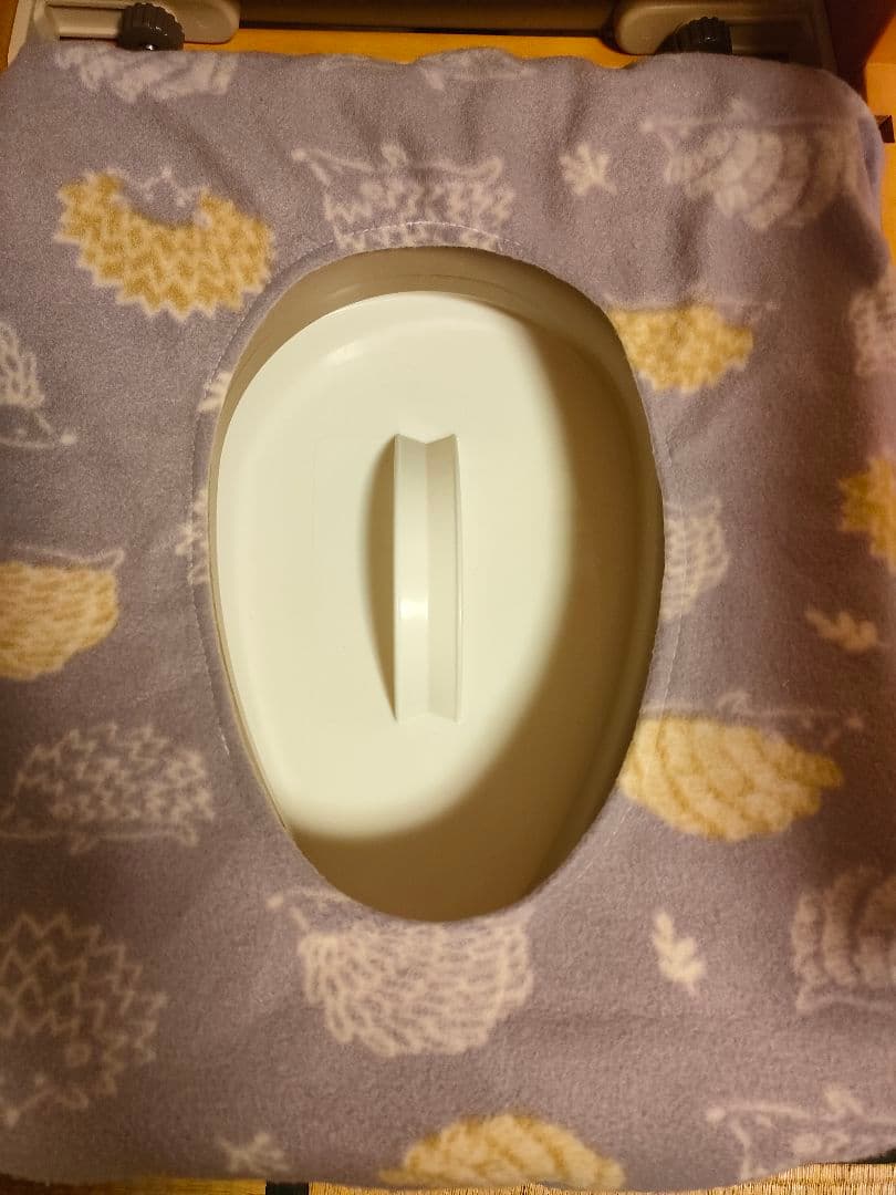 売約済み　uchie/介護用 家具調ポータブルトイレ／(美品) 送料込み