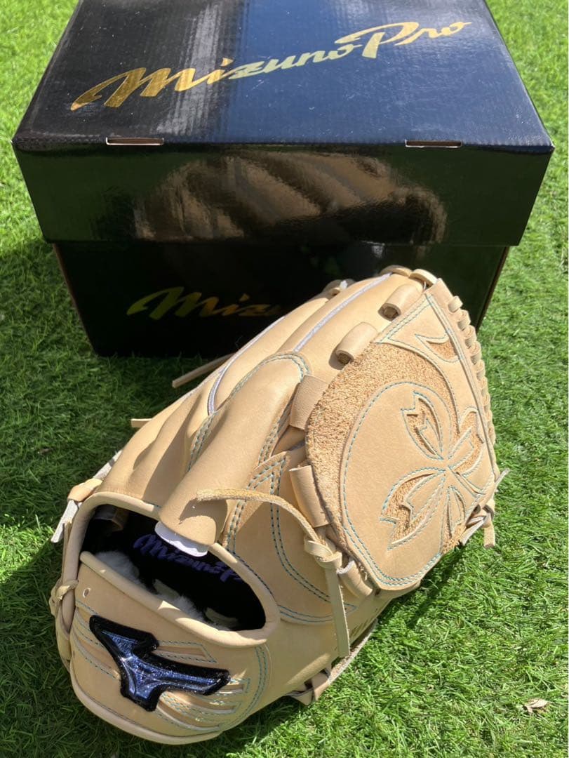 ミズノプロ　硬式　オーダー　HAGA　田中　投手用　定価71,500円　グラブ