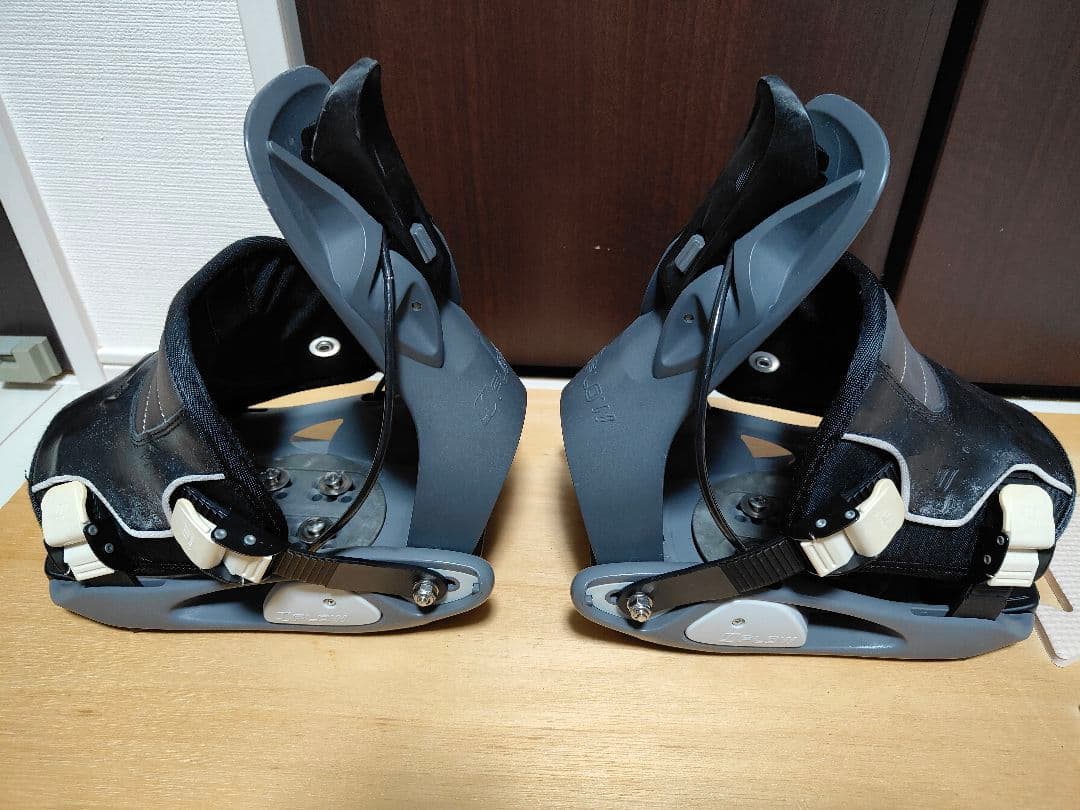 FLOW スノーボードビンディング ブラック　AMP05FS