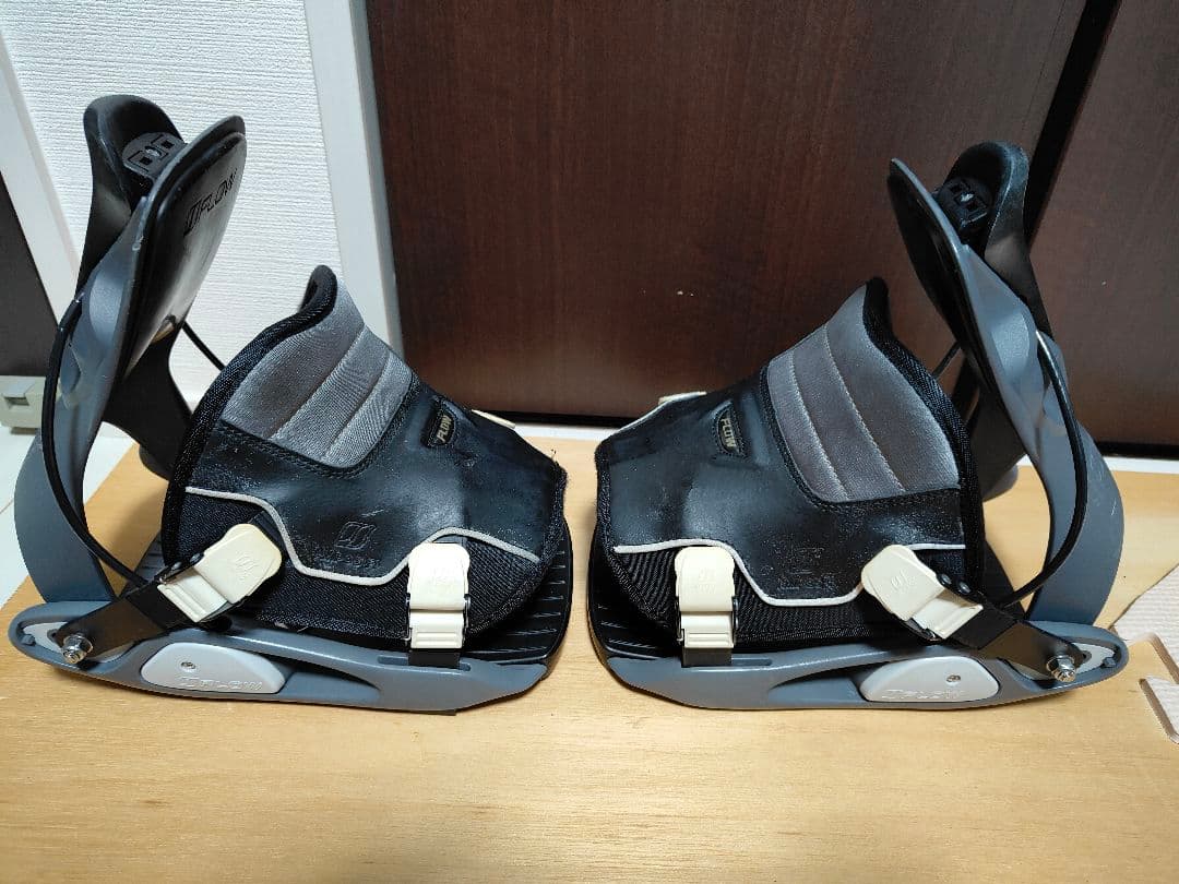 FLOW スノーボードビンディング ブラック　AMP05FS