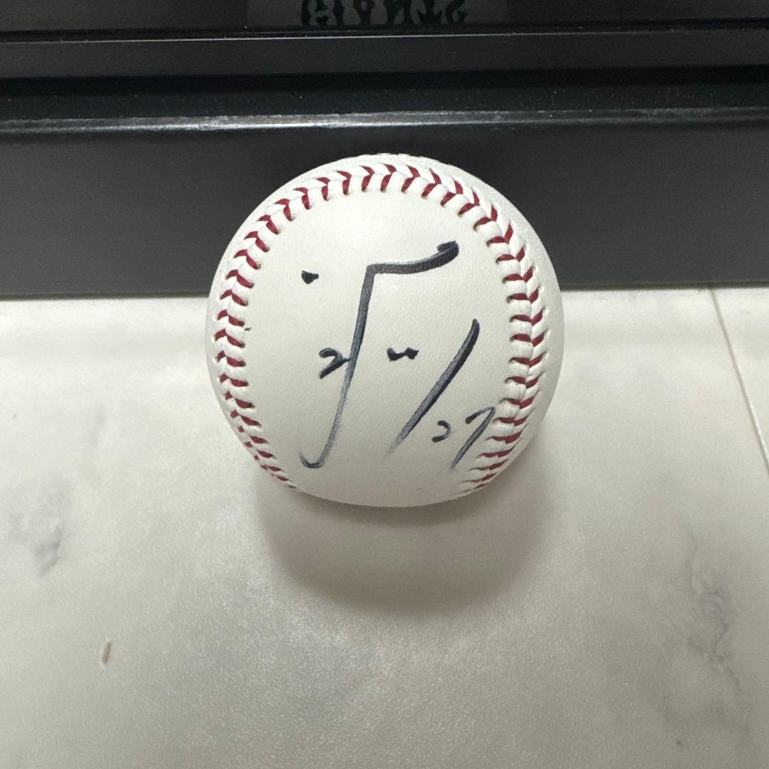 読売ジァイアンツ #27 岸田行倫 投げ入れ直筆サインボール - メルカリ