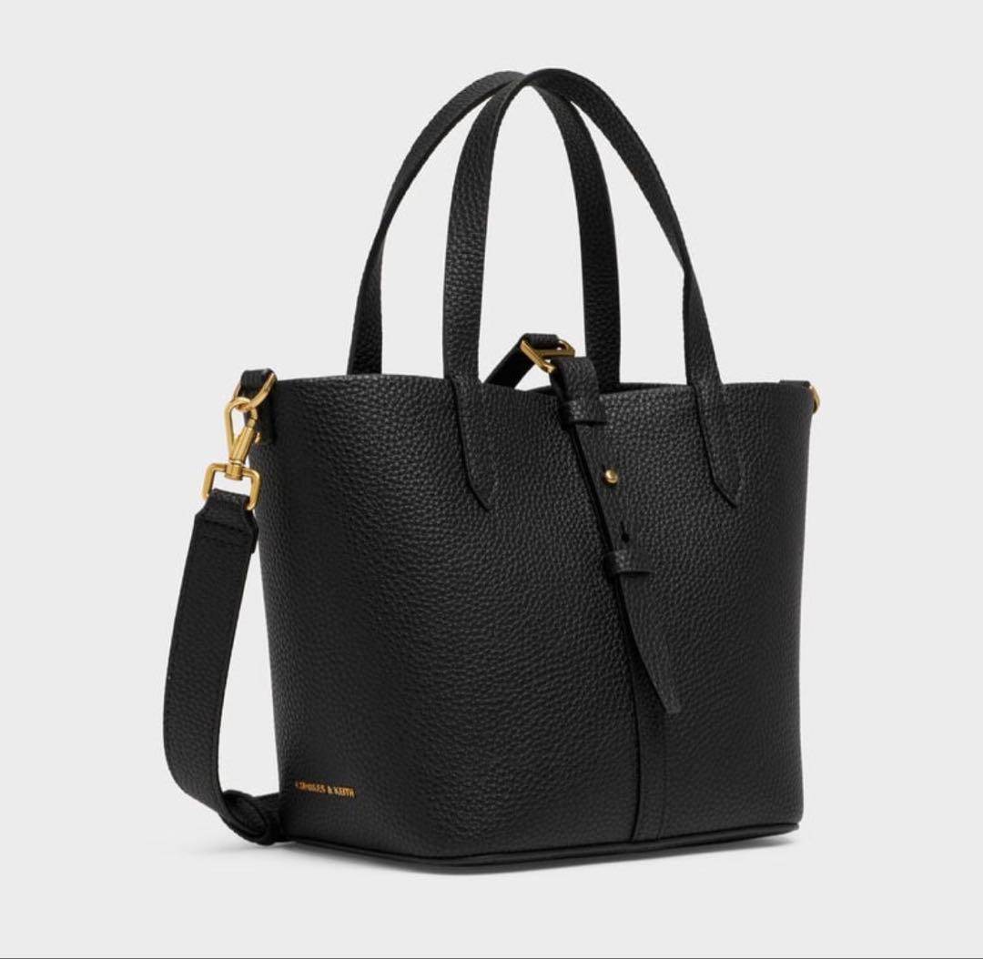 〈新品〉CHARLES & KEITH Beryl バスケットバッグ 黒