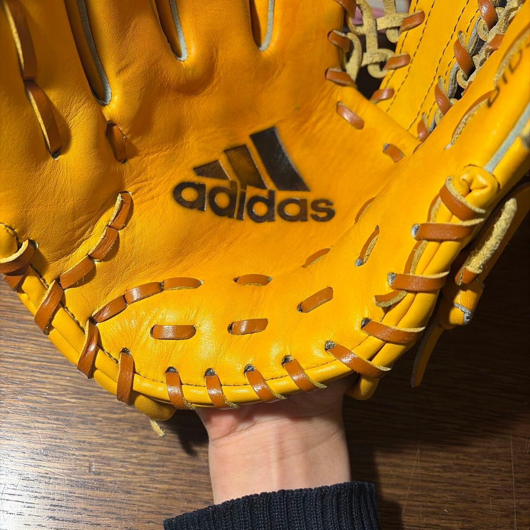 adidas 少年軟式グローブ　左投げ　外野手用　BID58