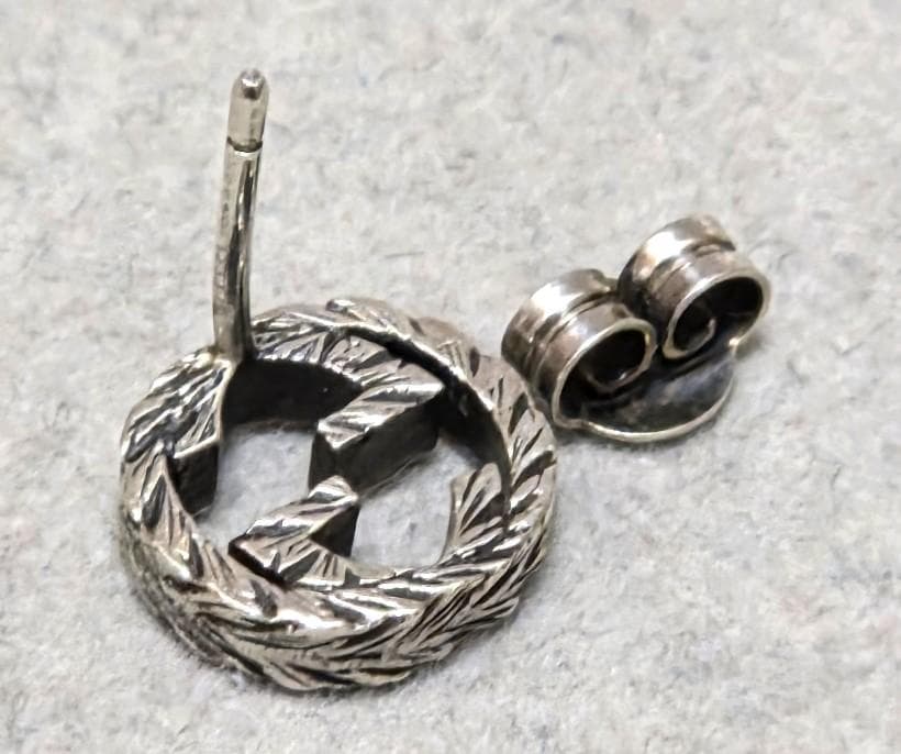 Gucciグッチ　インターロッキングダブルG　S925ピアス　片耳用　43010