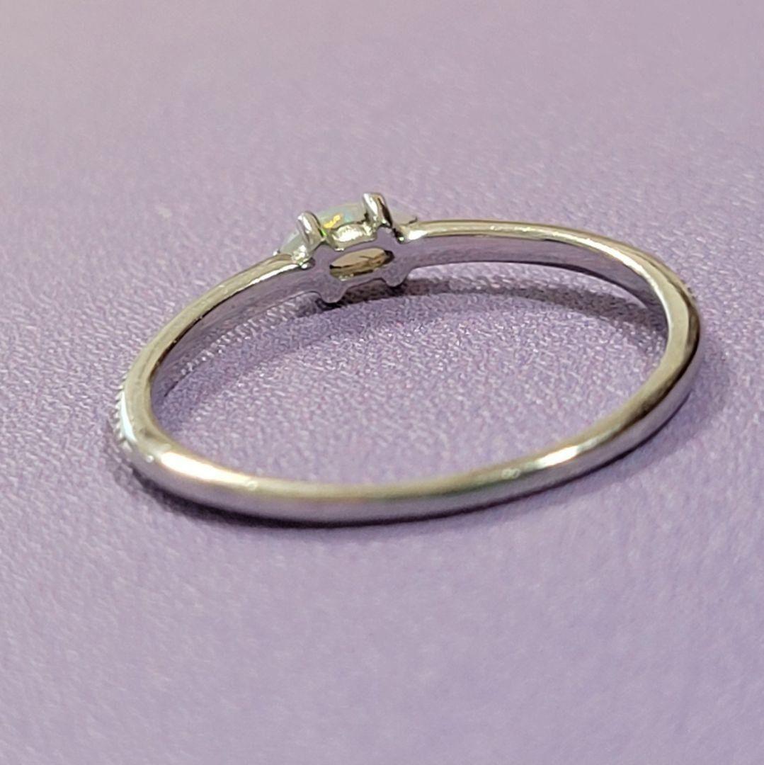 K10ホワイトゴールド オパールマーキスカット アンティーク風ミル打ち