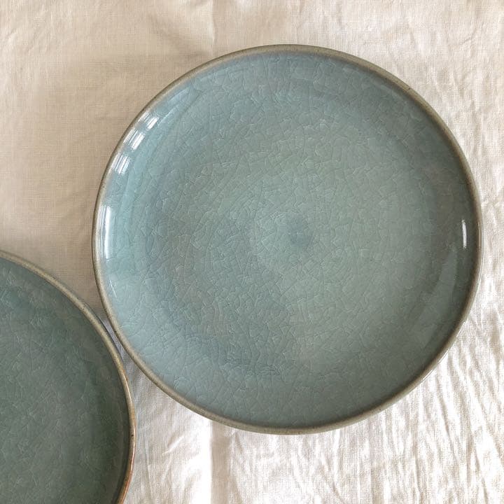 長春青磁窯(伊万里焼)貫入青磁　皿 2枚セット