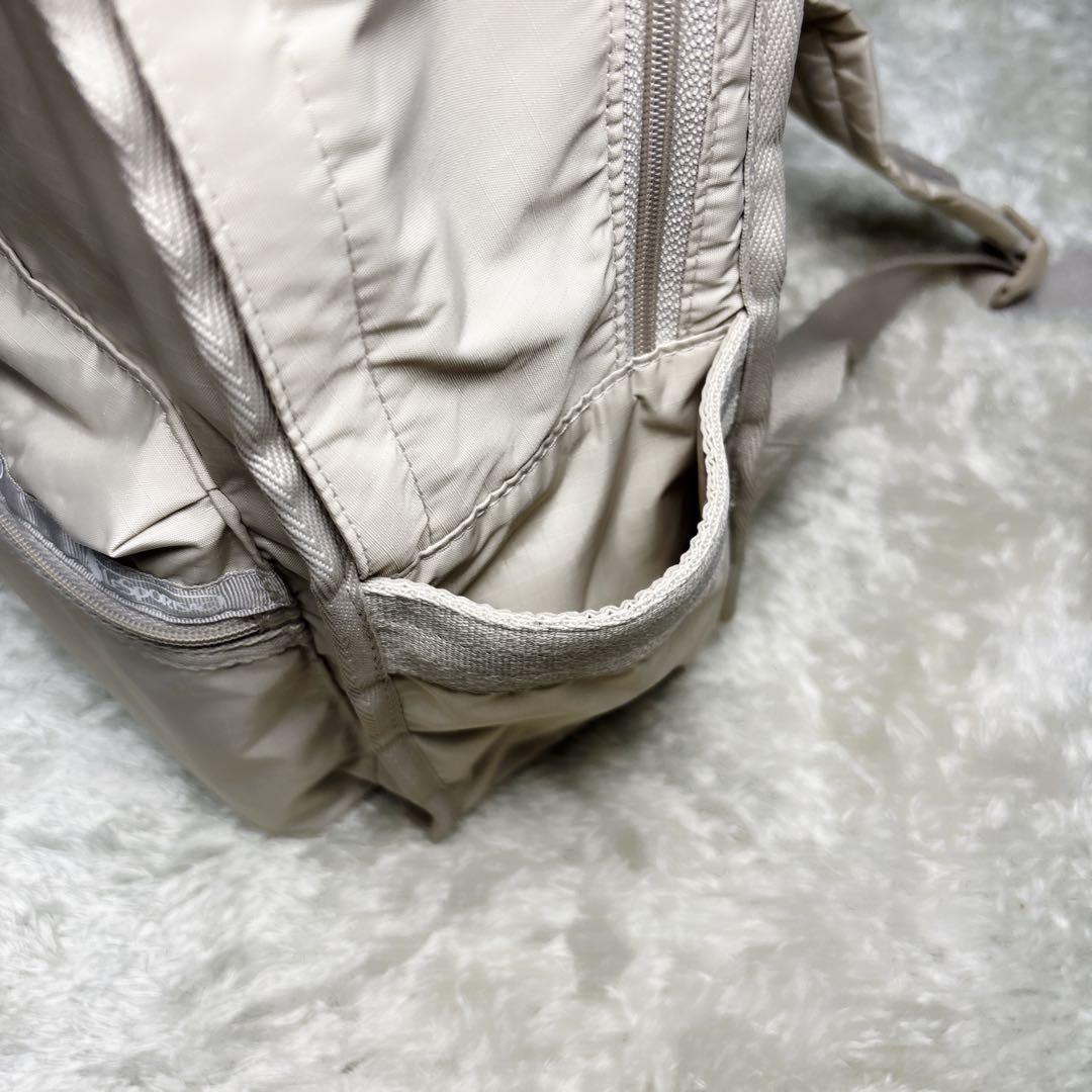 未使用品 LeSportsac リュック バッグパック ナイロン A4対応 白系