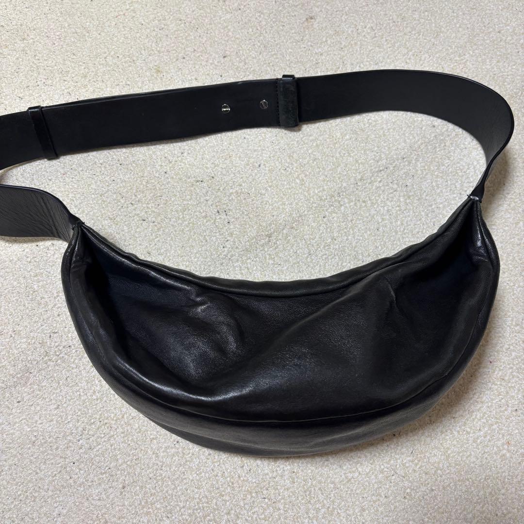 COS コス　レザープリーツベルトバッグ