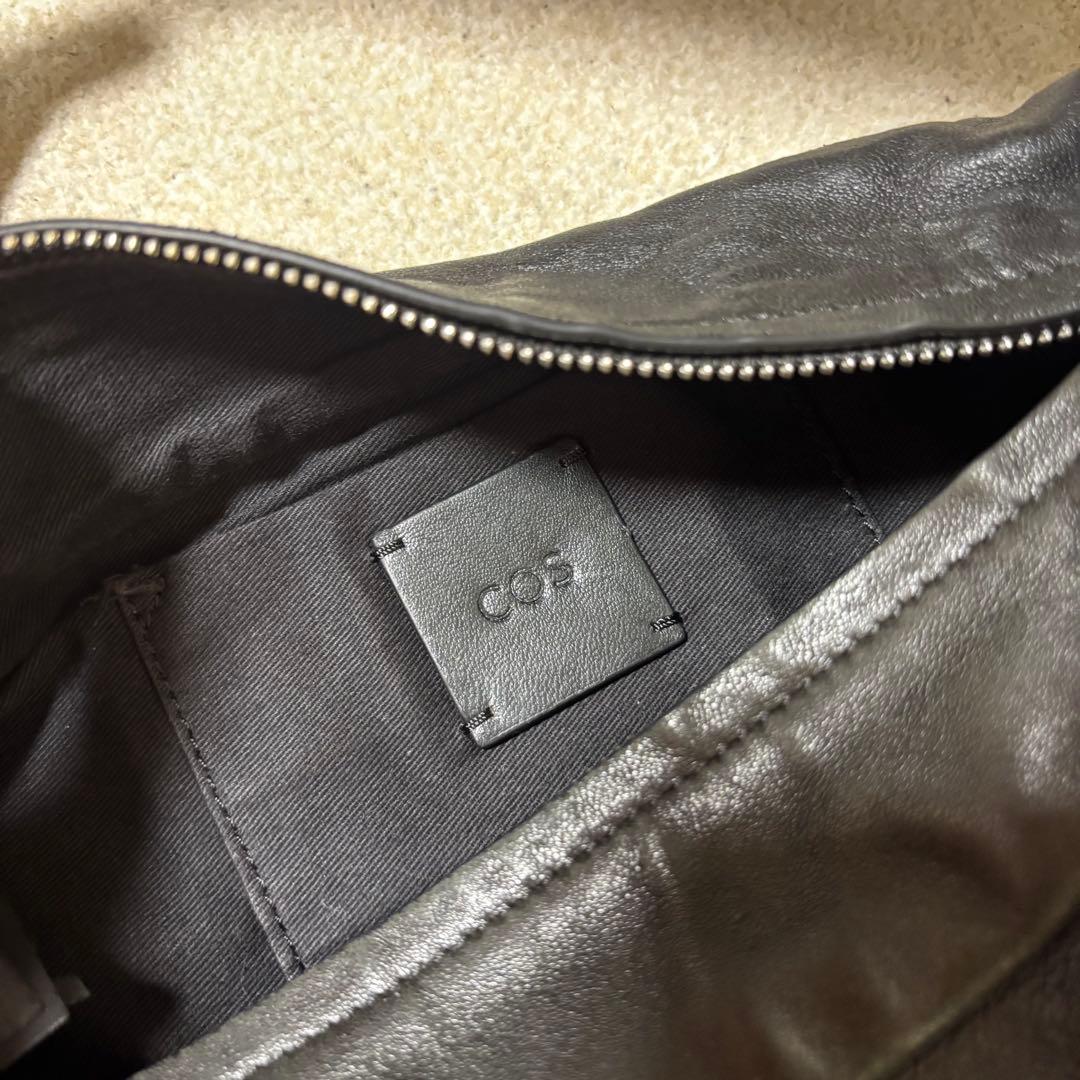 COS コス　レザープリーツベルトバッグ