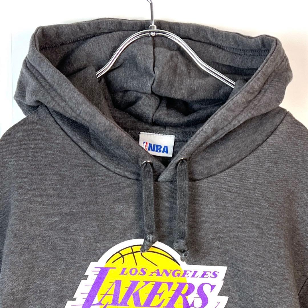 NBA LAKERS オフィシャルパーカー M レイカーズ 古着 - メルカリ