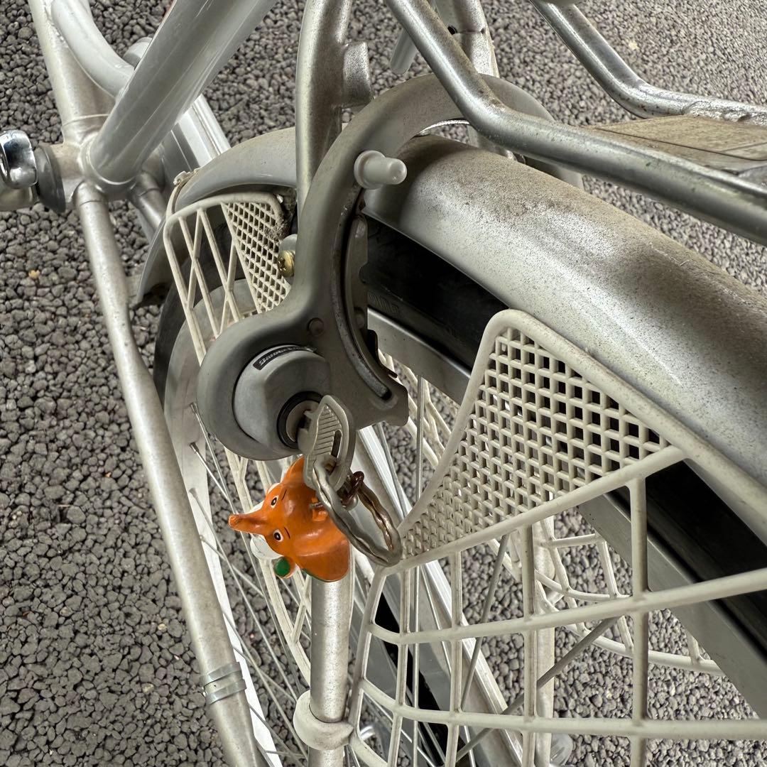 【都内/千葉市引取】ブリヂストン製自転車 26インチ カゴ/鍵/オートライト付