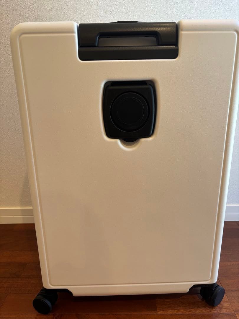 [美品]ACEスーツケース ベベル Mサイズ 63L ミルク（アイボリー）