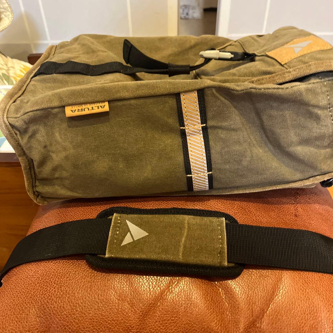 altura 帆布 パニアバッグ ワックス 洗っています。 - メルカリ