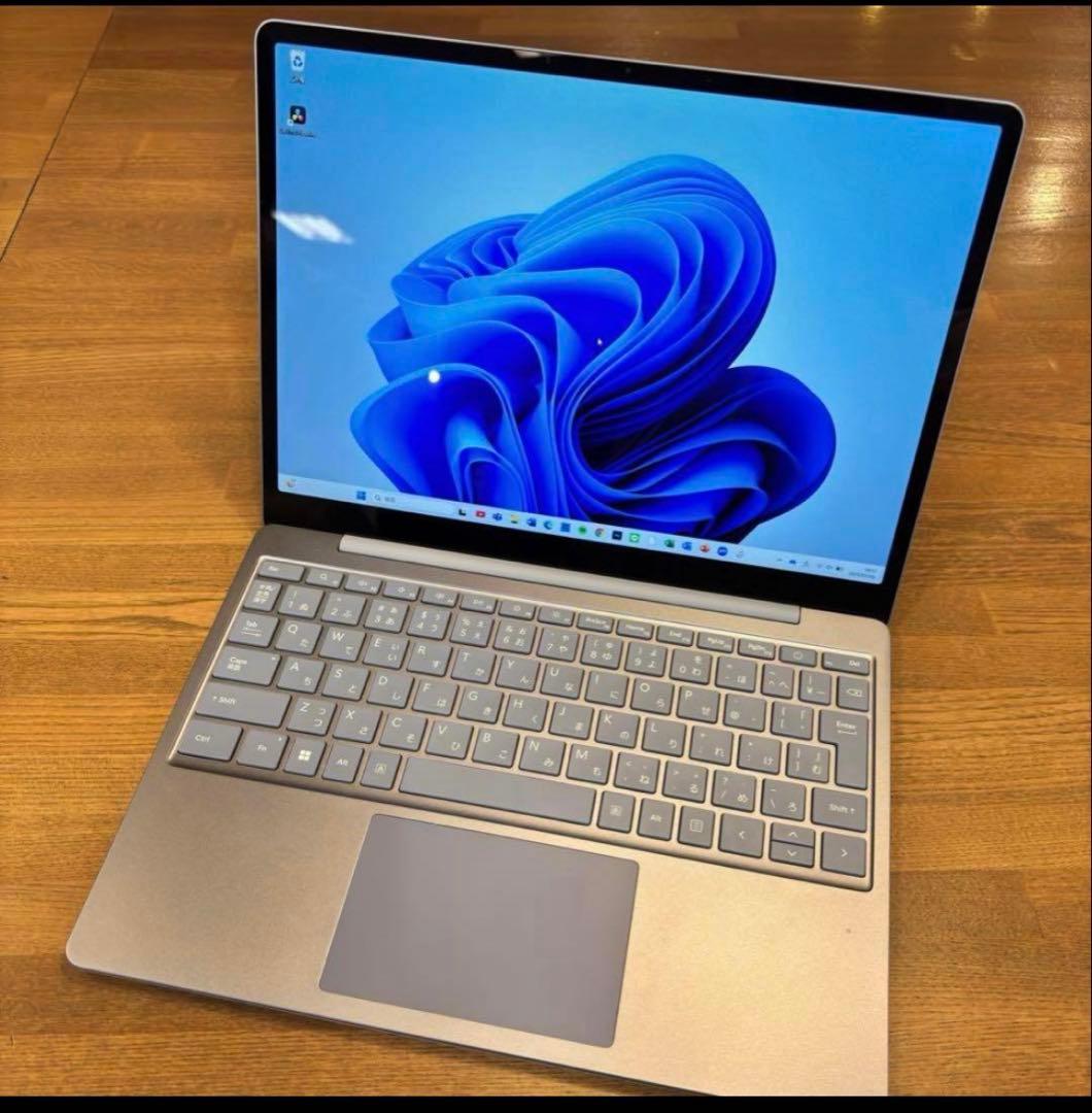 【美品】Surface Laptop Go 3 Core i5 プラチナ 箱付