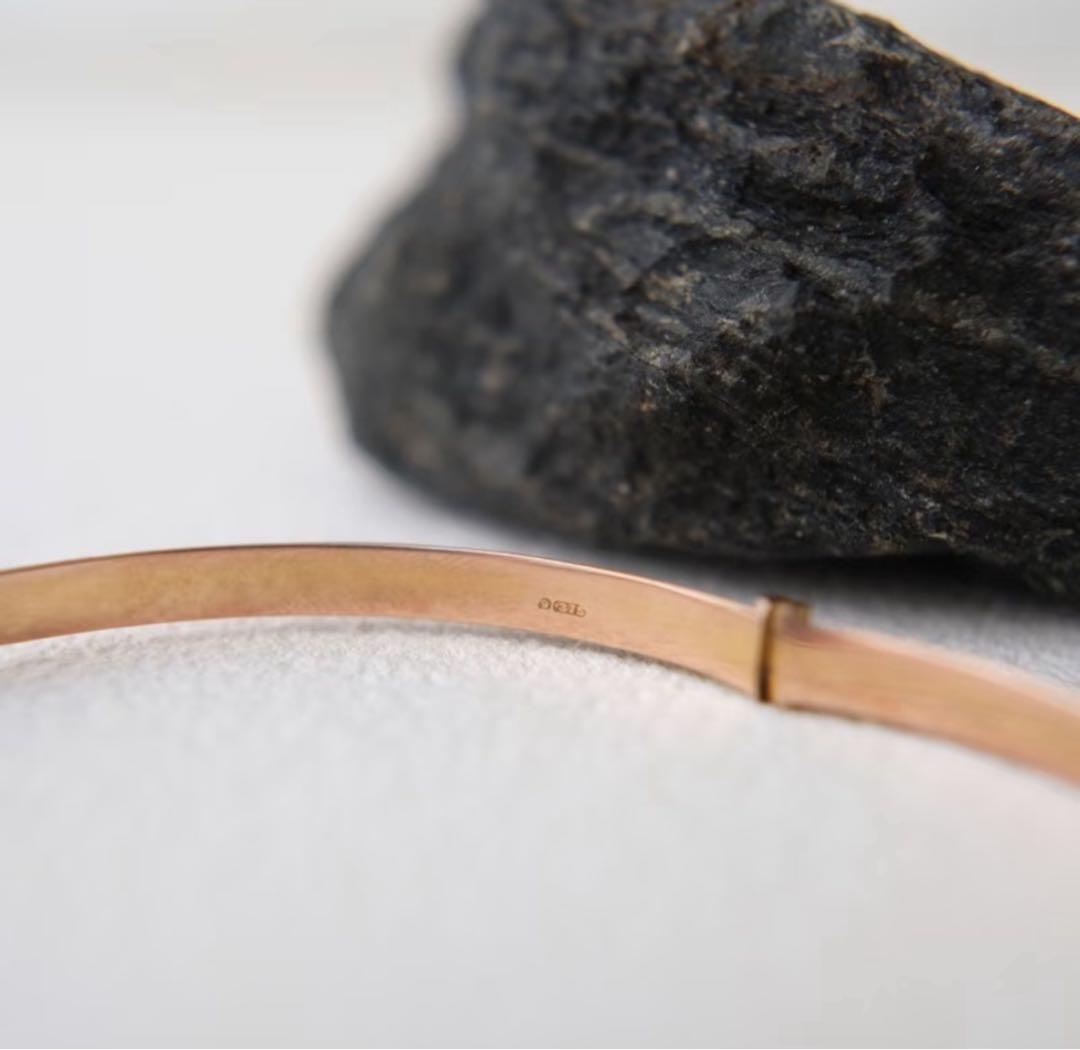 1970年フランス製のヴィンテージ9Kローズゴールドバングル