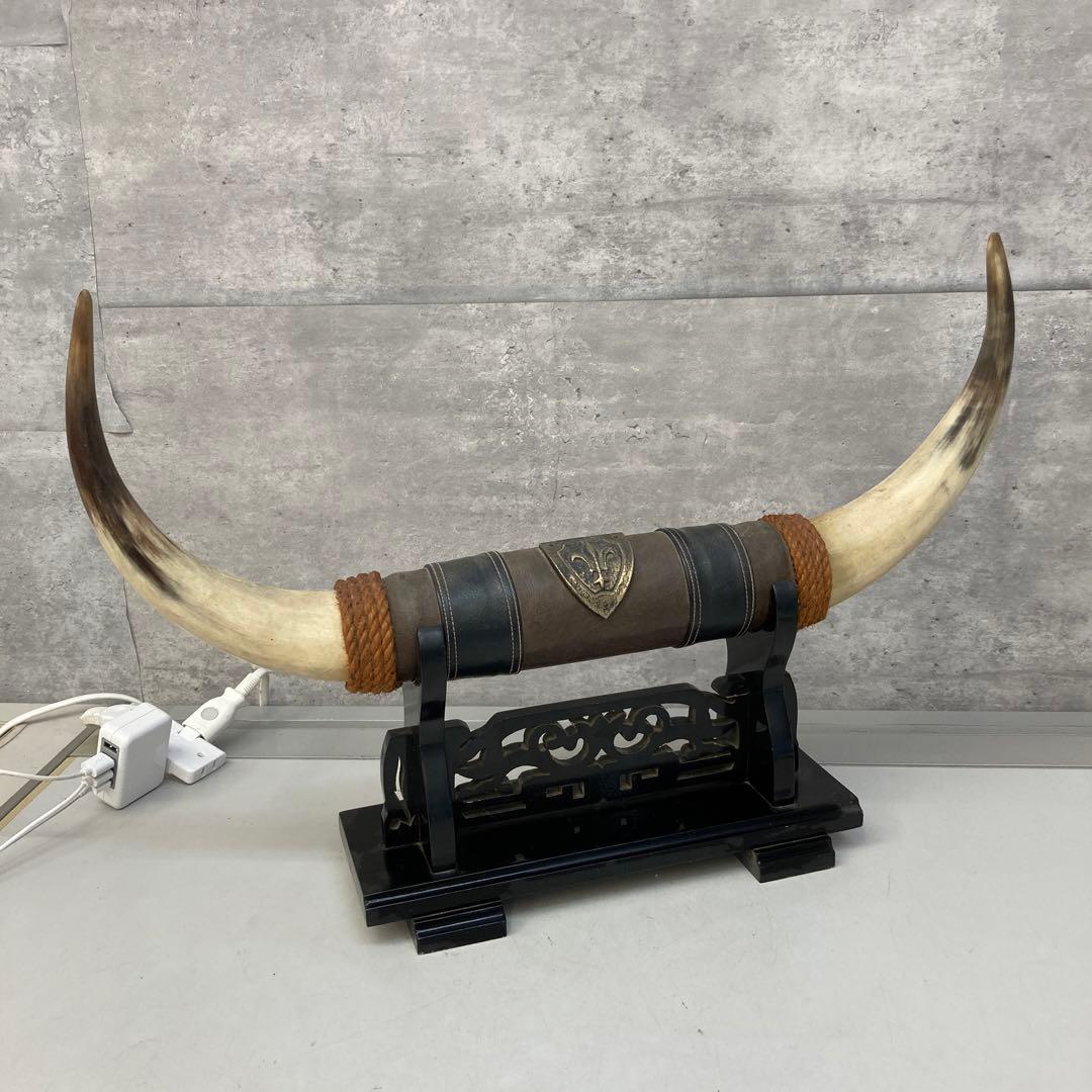 昭和レトロ 水牛の角 置物 木製スタンド付き インテリア 飾り