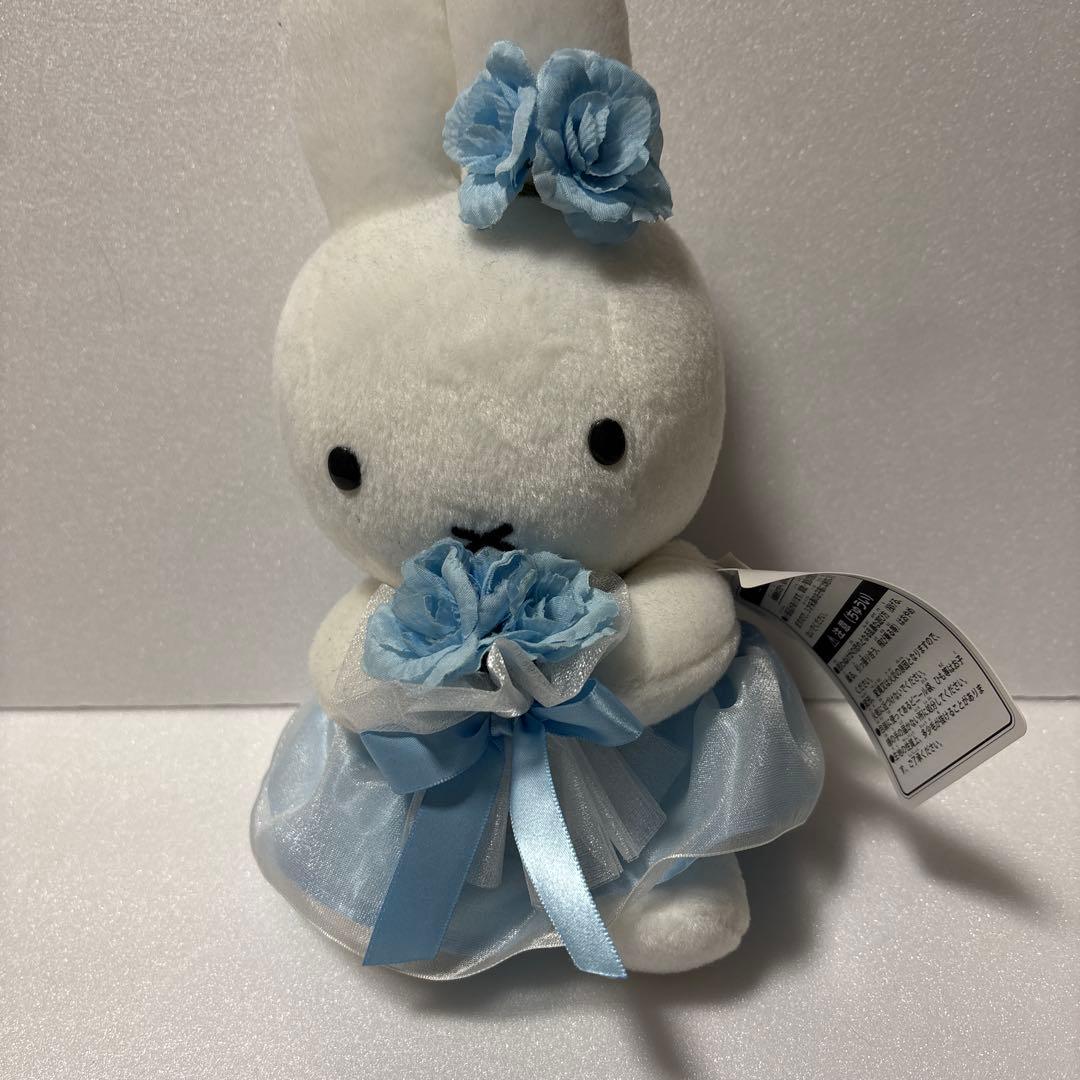 ミッフィー ぬいぐるみ ドレス&ブーケ - メルカリ