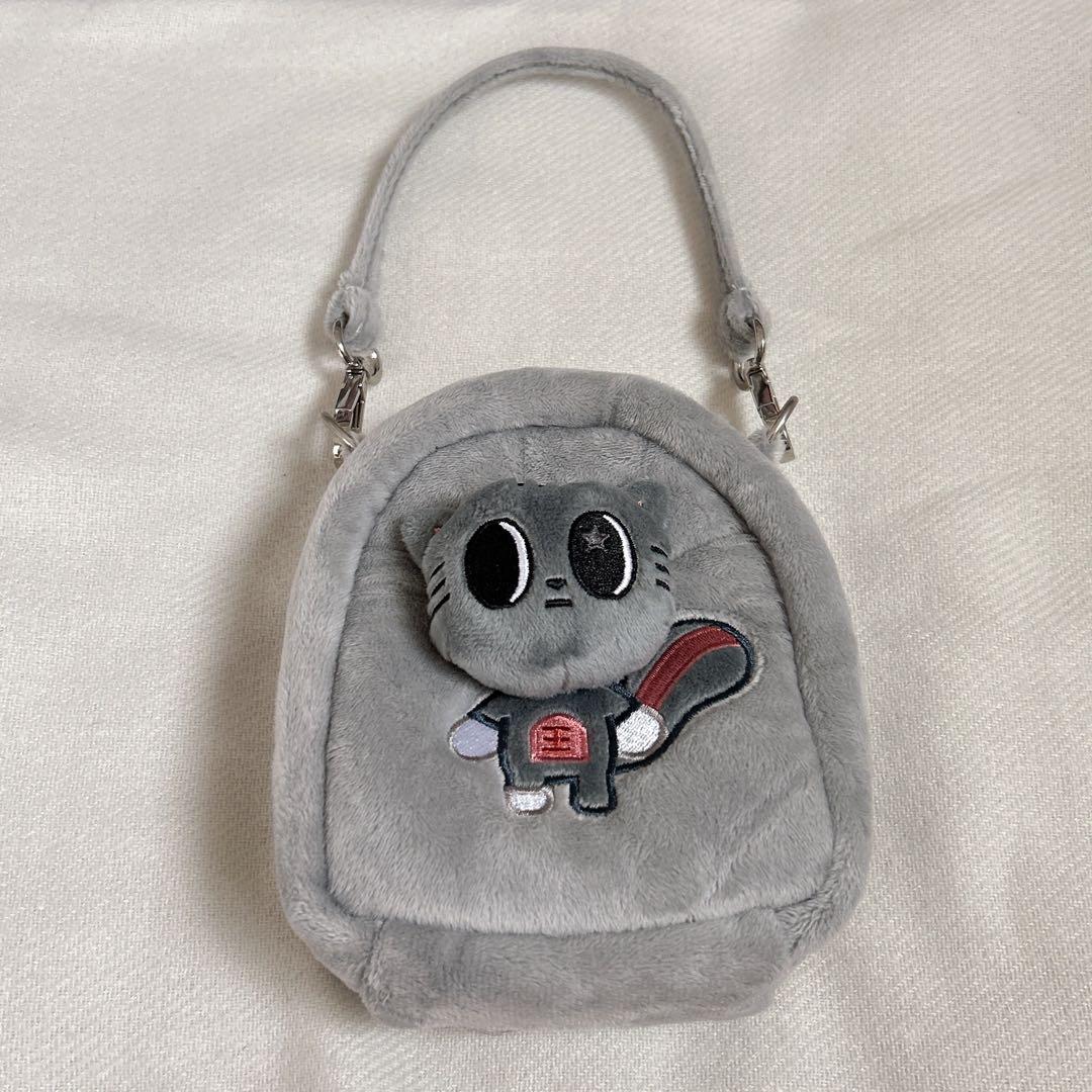 プルバトゥ マルチポーチ ppulbatu ダゴニャン txt テヒョン - メルカリ