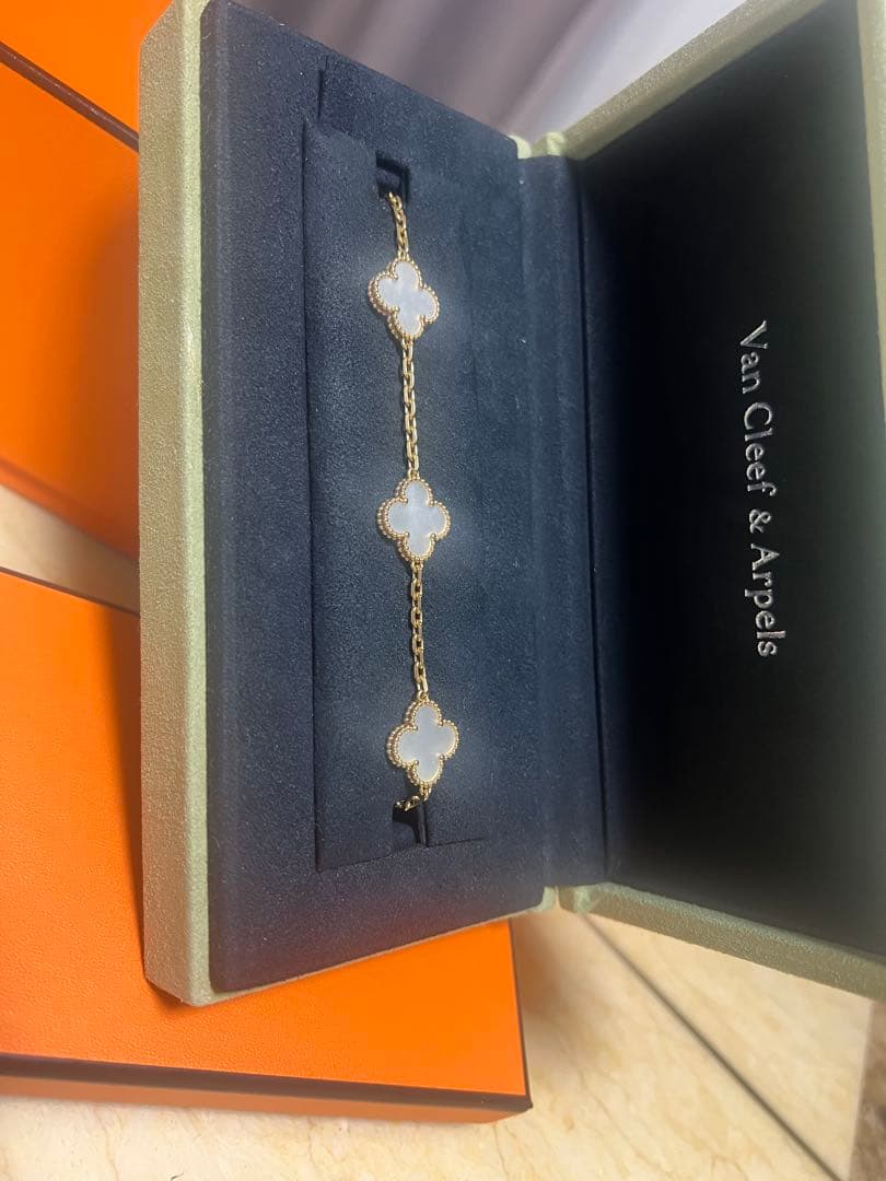 ヴァンクリーフアーペル　アルハンブラ　ブレスレッド