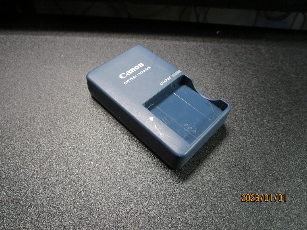 Canon IXY620F ゴールド