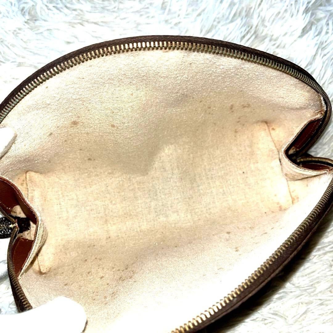 美品　ルイヴィトン モノグラム 大きめサイズ　ポーチ ドゥミロンド ベタ除去済み