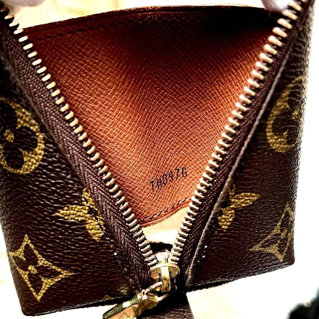 美品　ルイヴィトン モノグラム 大きめサイズ　ポーチ ドゥミロンド ベタ除去済み