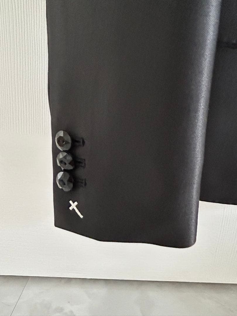 VANQUISH XS165cm 55kg前後に合うス 黒いスリムフィットスーツ