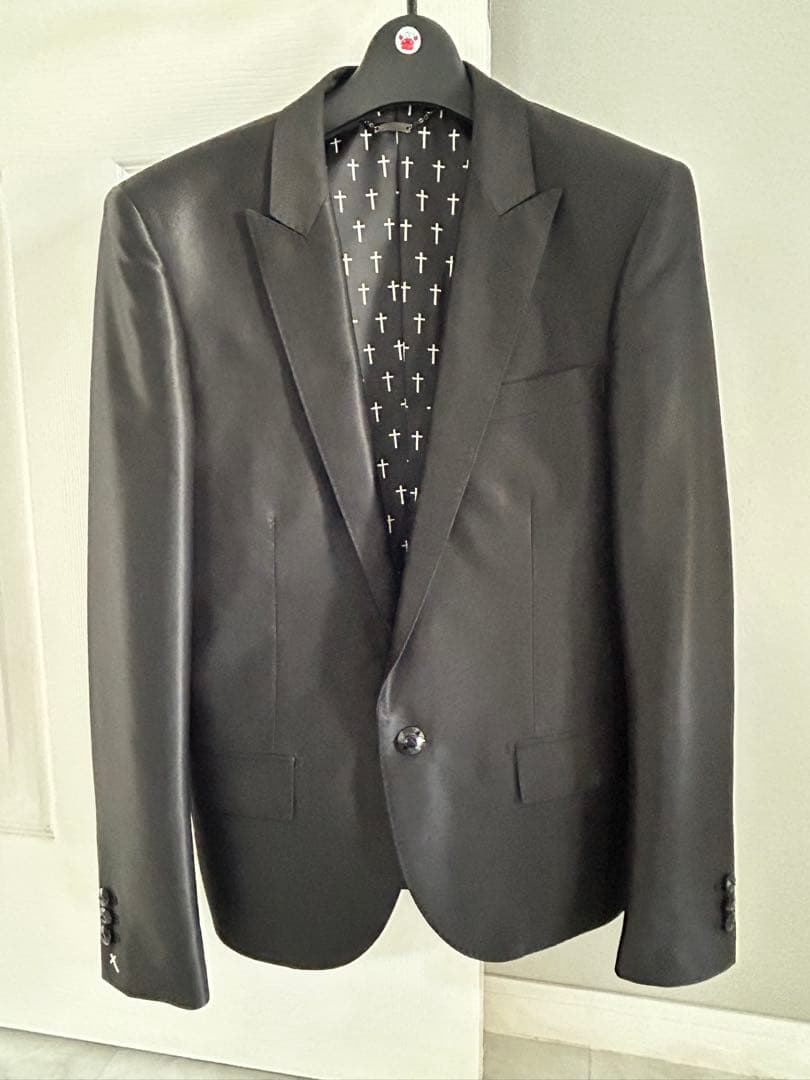 VANQUISH XS165cm 55kg前後に合うス 黒いスリムフィットスーツ