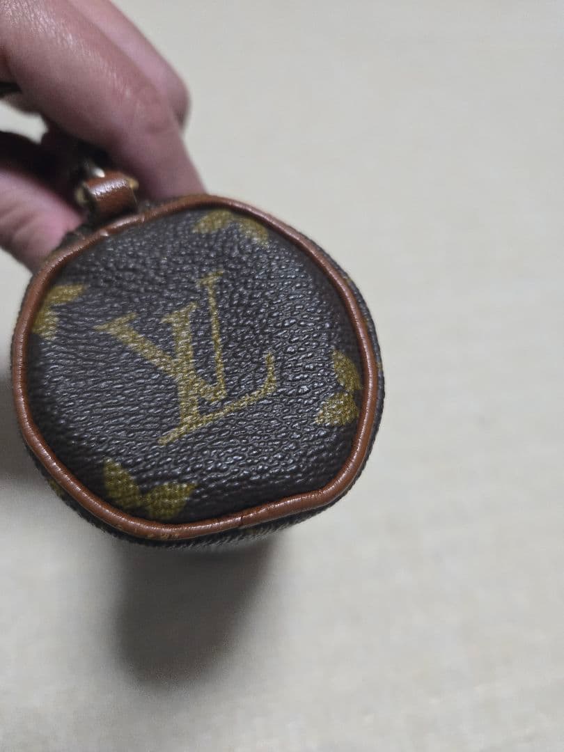 Louis Vuitton モノグラム ポーチ　パピヨン