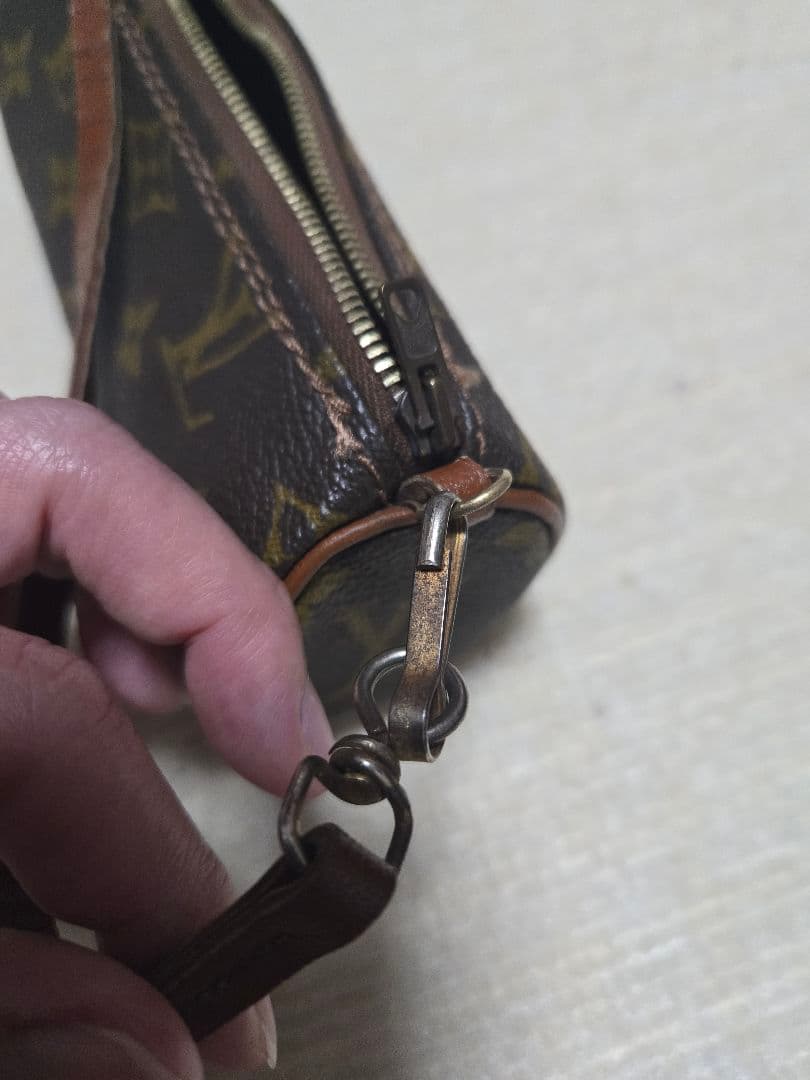 Louis Vuitton モノグラム ポーチ　パピヨン