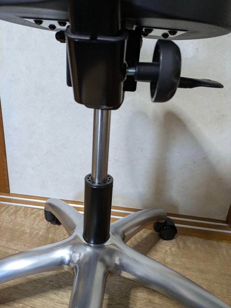 アーユルチェアー　キャスタータイプ　プレミアムモデル01（体圧分散マット付き）