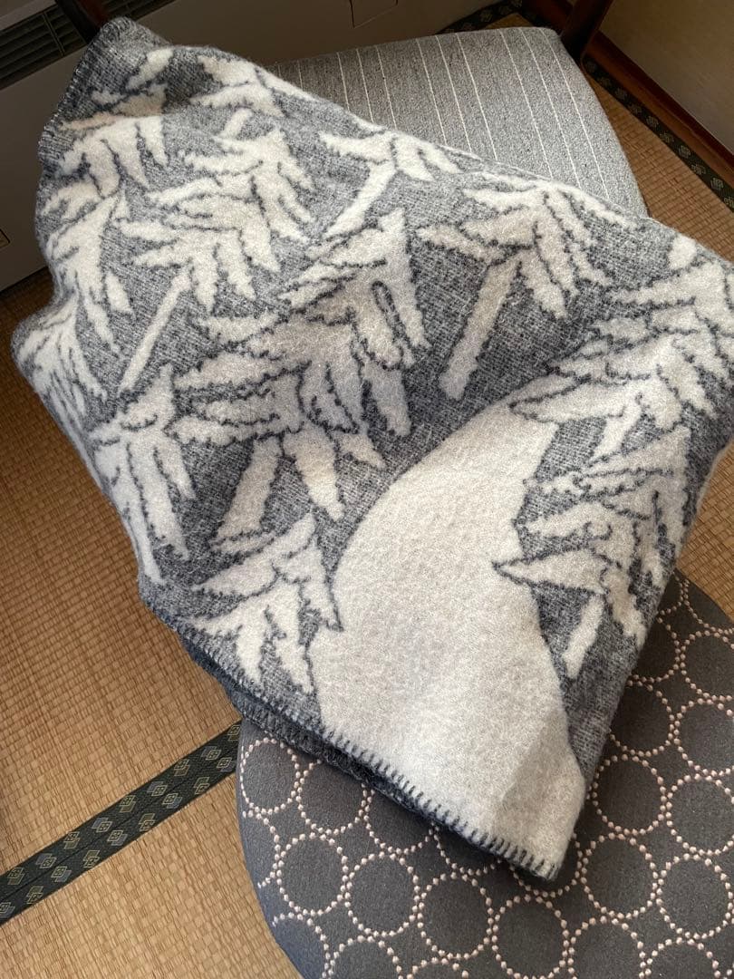 あ*ぺ様 KLIPPANクリッパン ミナペルホネン ウールブランケット✨グレー✖