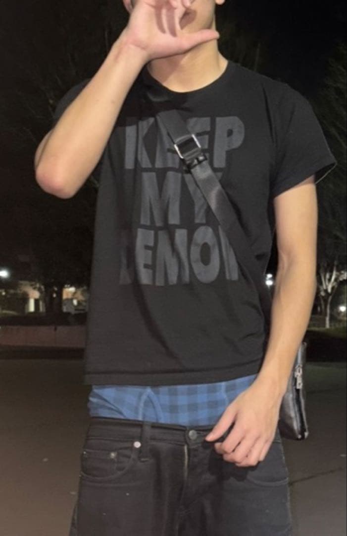 KEEP MY DEMON Tシャツ 黒 - メルカリ