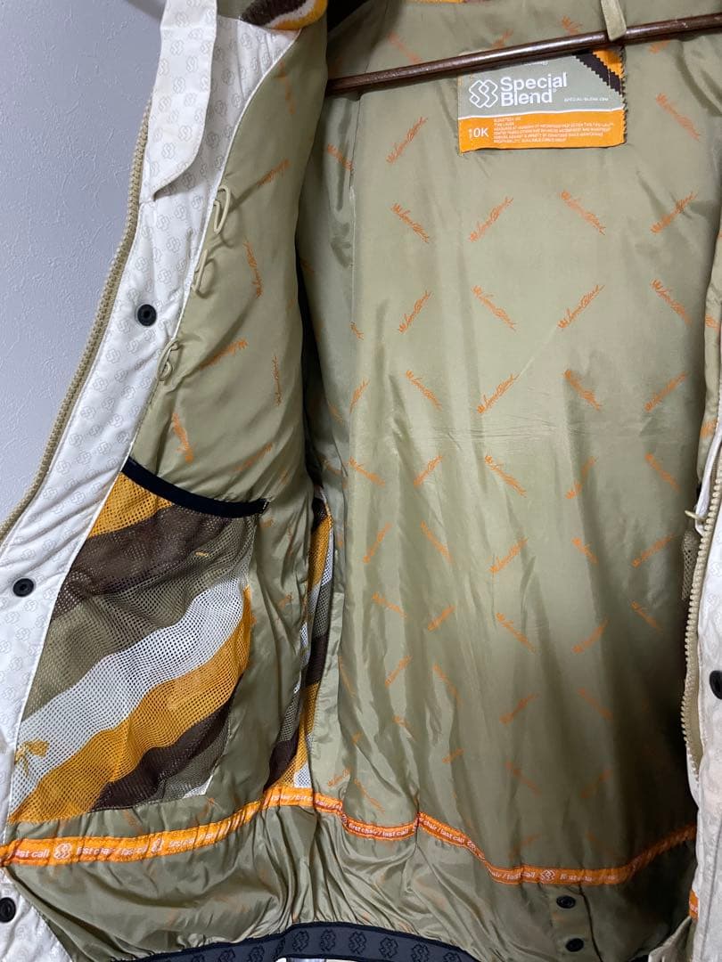 スノーボードダウンジャケット　special blend