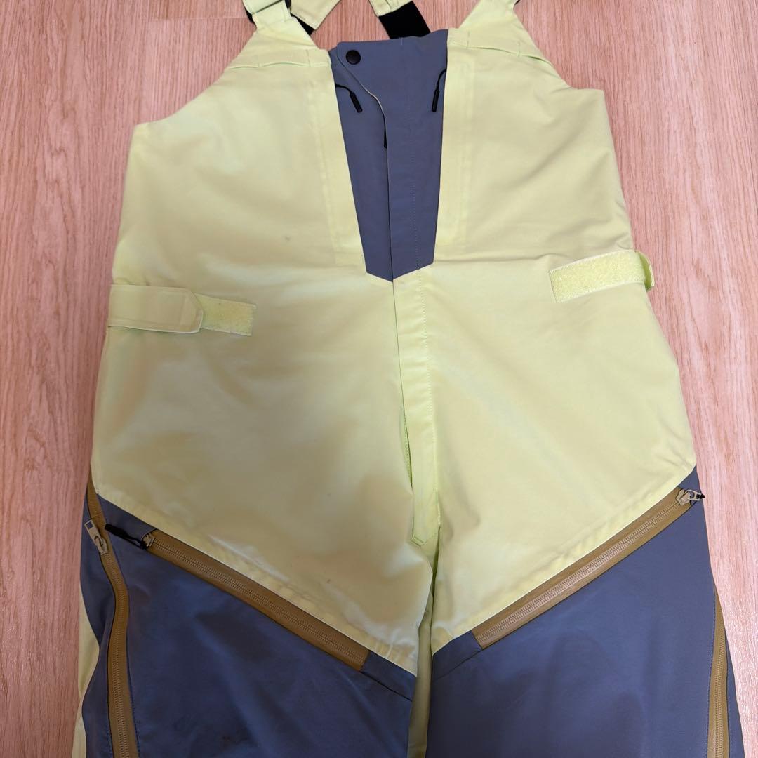 DESCENTEスキーウエアー 上Lサイズ　下Oサイズ