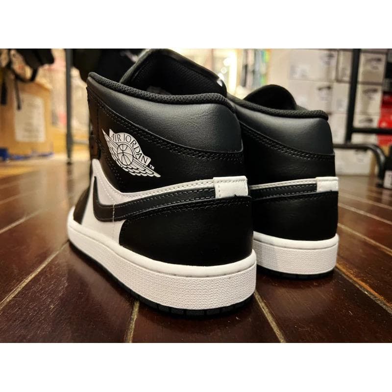 新品 NIKE エア ジョーダン 1 ミッド DQ8426-010 27cm