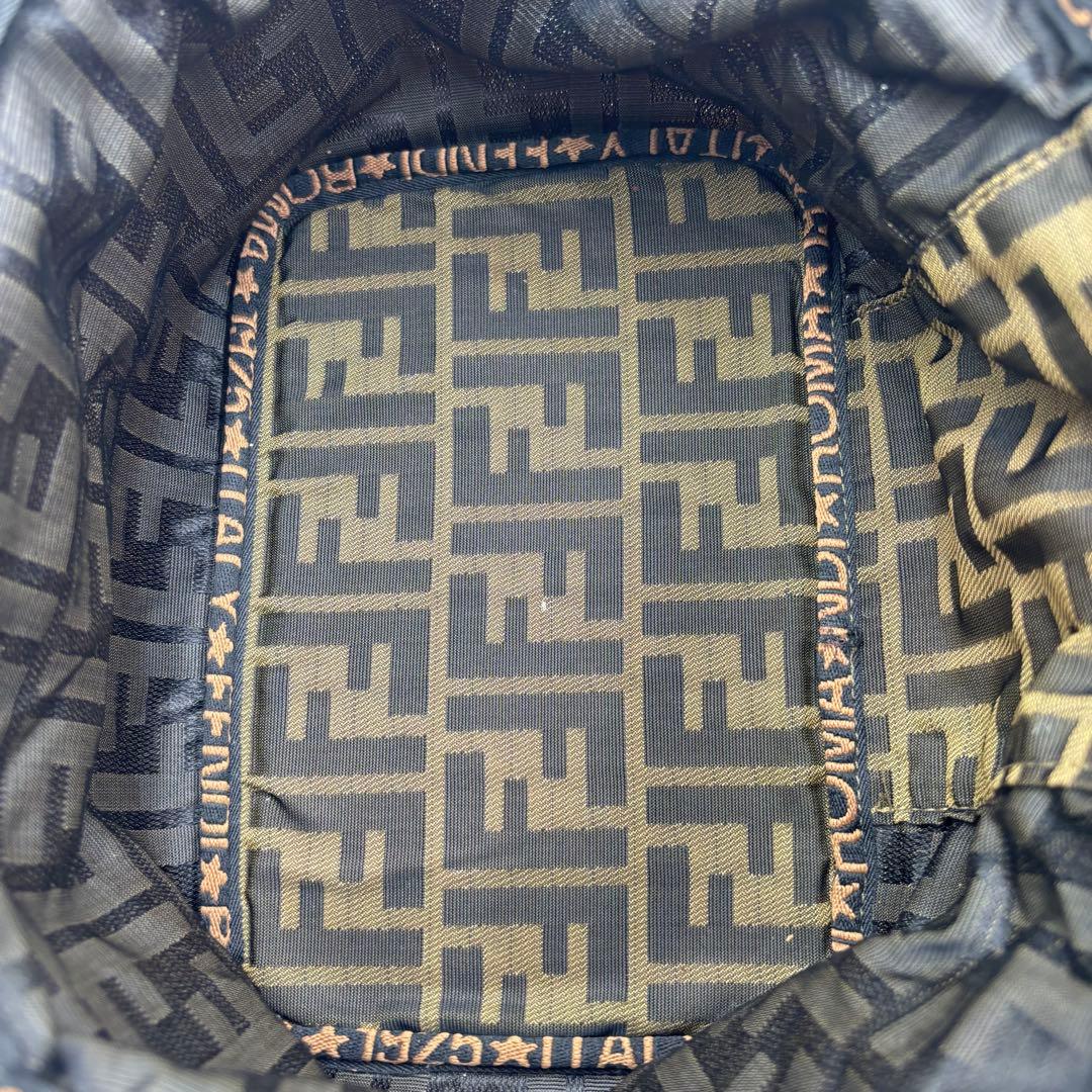 FENDIフェンディ ズッカ柄 バニティバッグ キャンバス ポーチ 折り畳み可