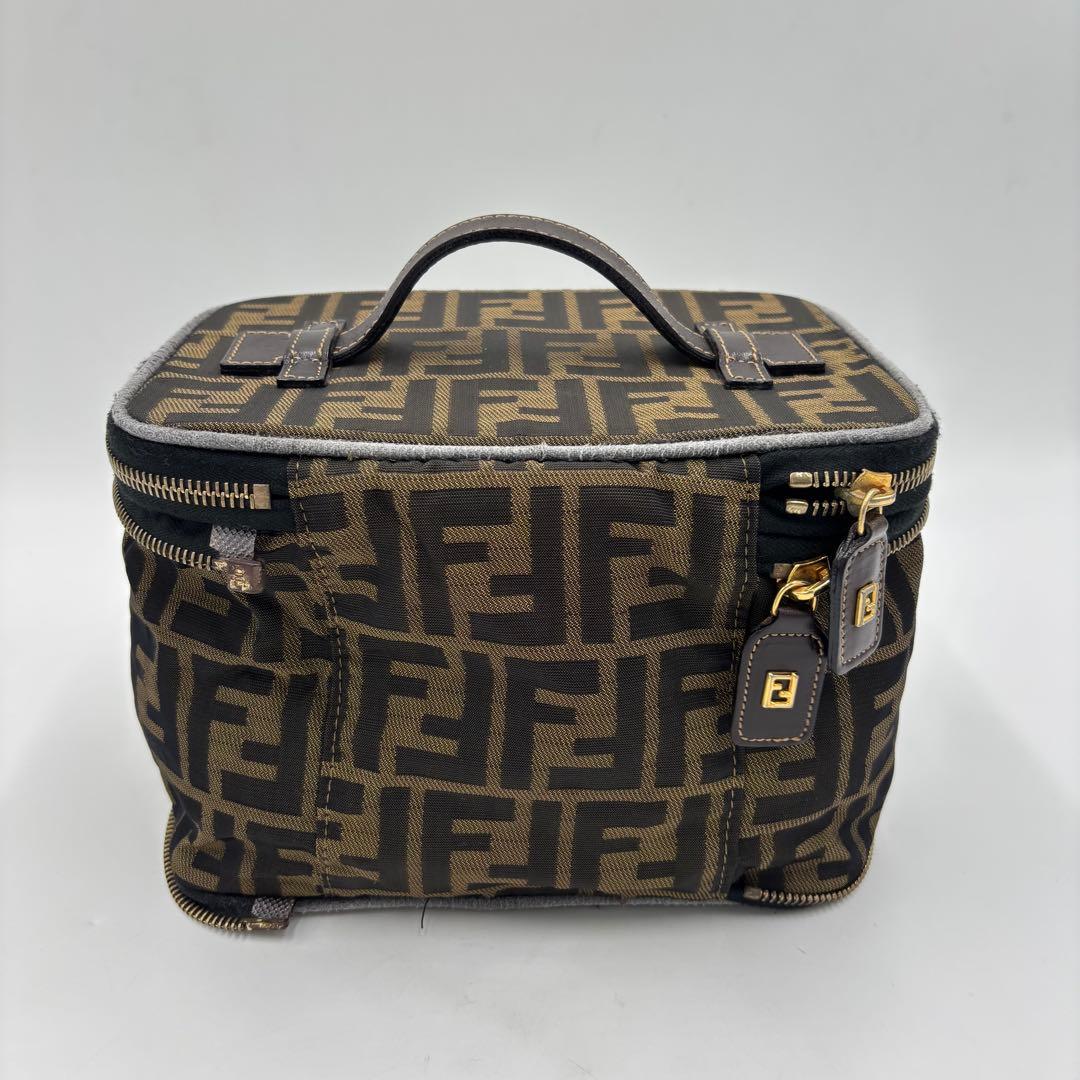 FENDIフェンディ ズッカ柄 バニティバッグ キャンバス ポーチ 折り畳み可