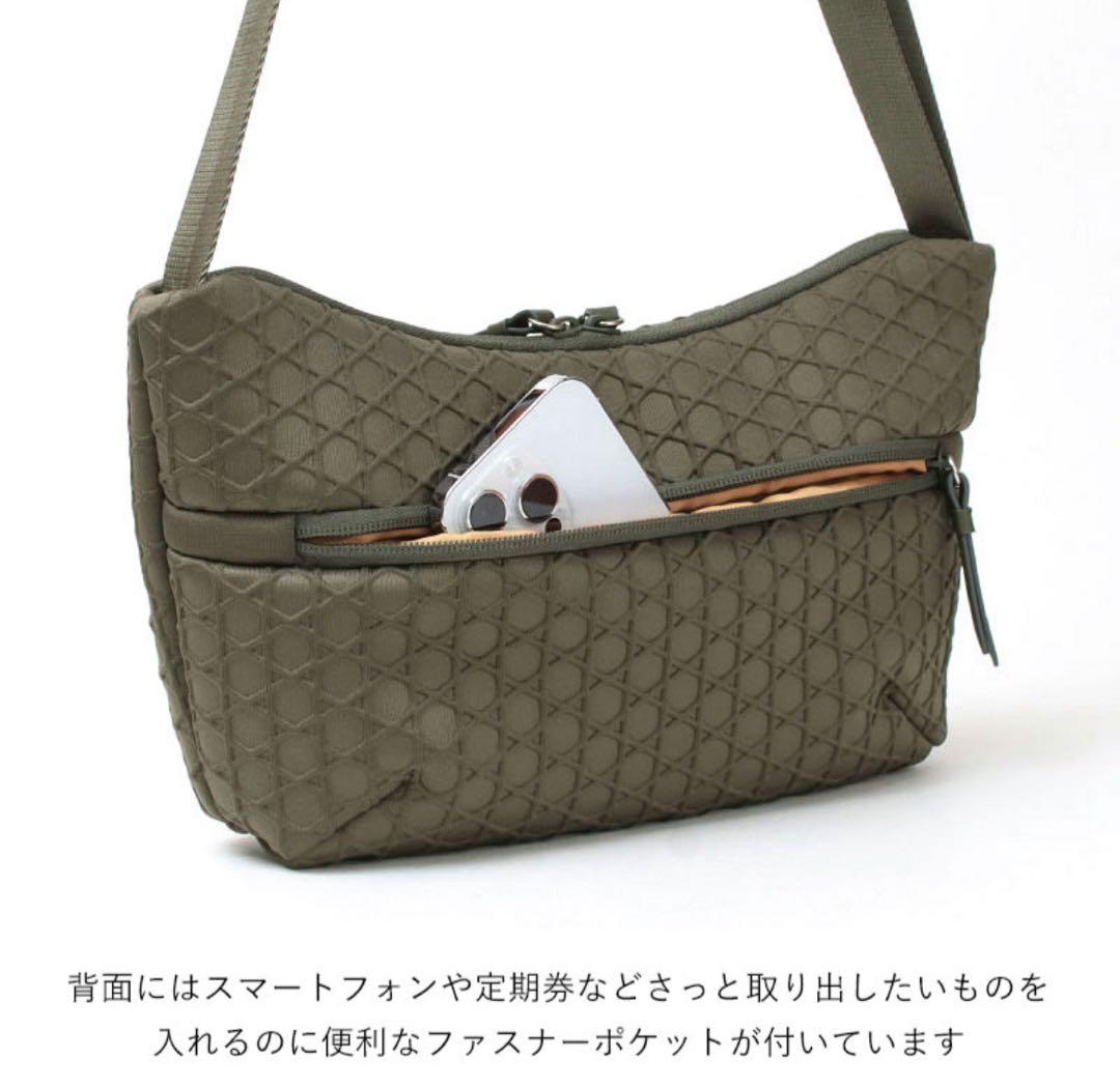 mica della valle レザーショルダー/グロスボディバッグ