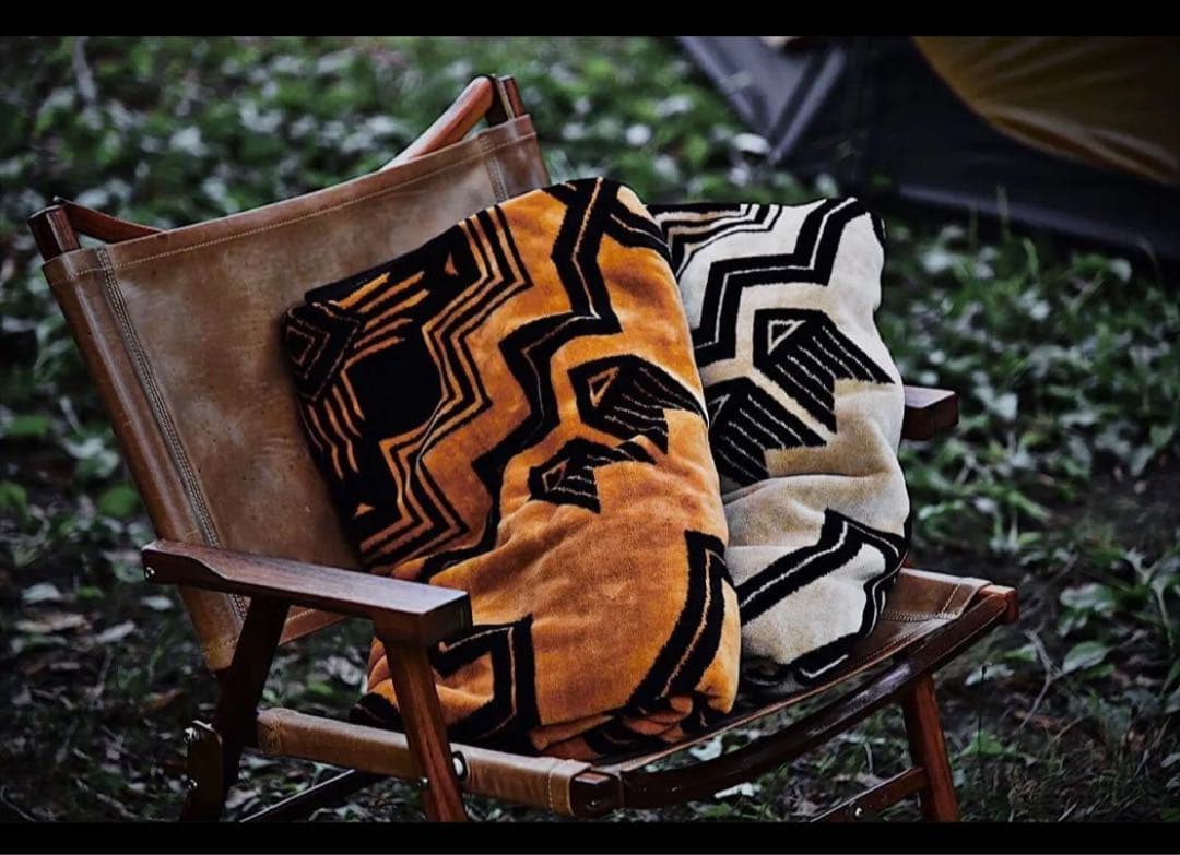 よ*ー様 OLD MOUNTAIN kakemono 　ベージュ×ブラック