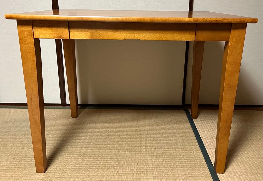 ヤマソロ製木製デスク引出し付き　(チェアーは譲渡済み)