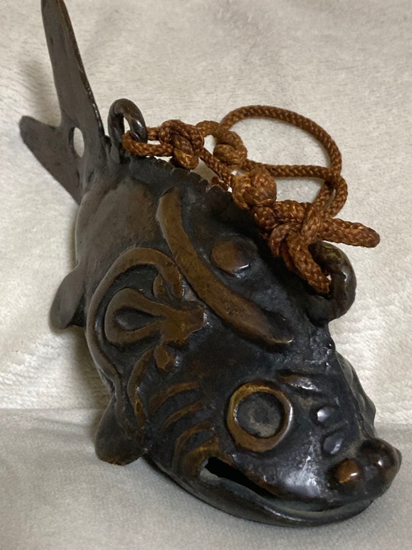 ギョ！これ！風鈴？仏教用具？