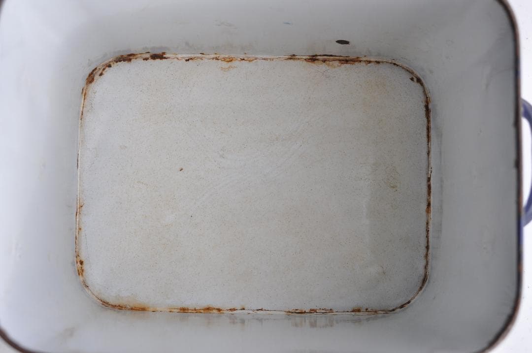 イギリスアンティーク　ホーローブレッド缶　シャビー　ビンテージ　蚤の市