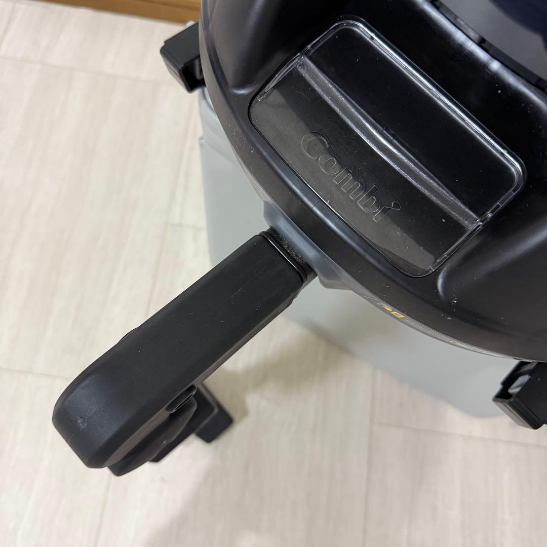 【美品】Combi クルムーヴスマートISOFIX JN-570 新生児OK