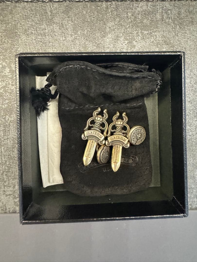 クロムハーツ ダガー ロゴ ホースシュー カフス SV925