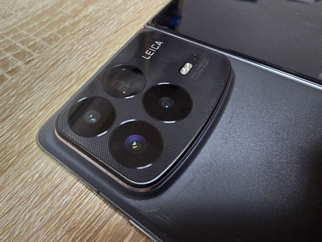 折りたたみスマホ　Xiaomi MIX Fold 4 512GB（デュアルSIM