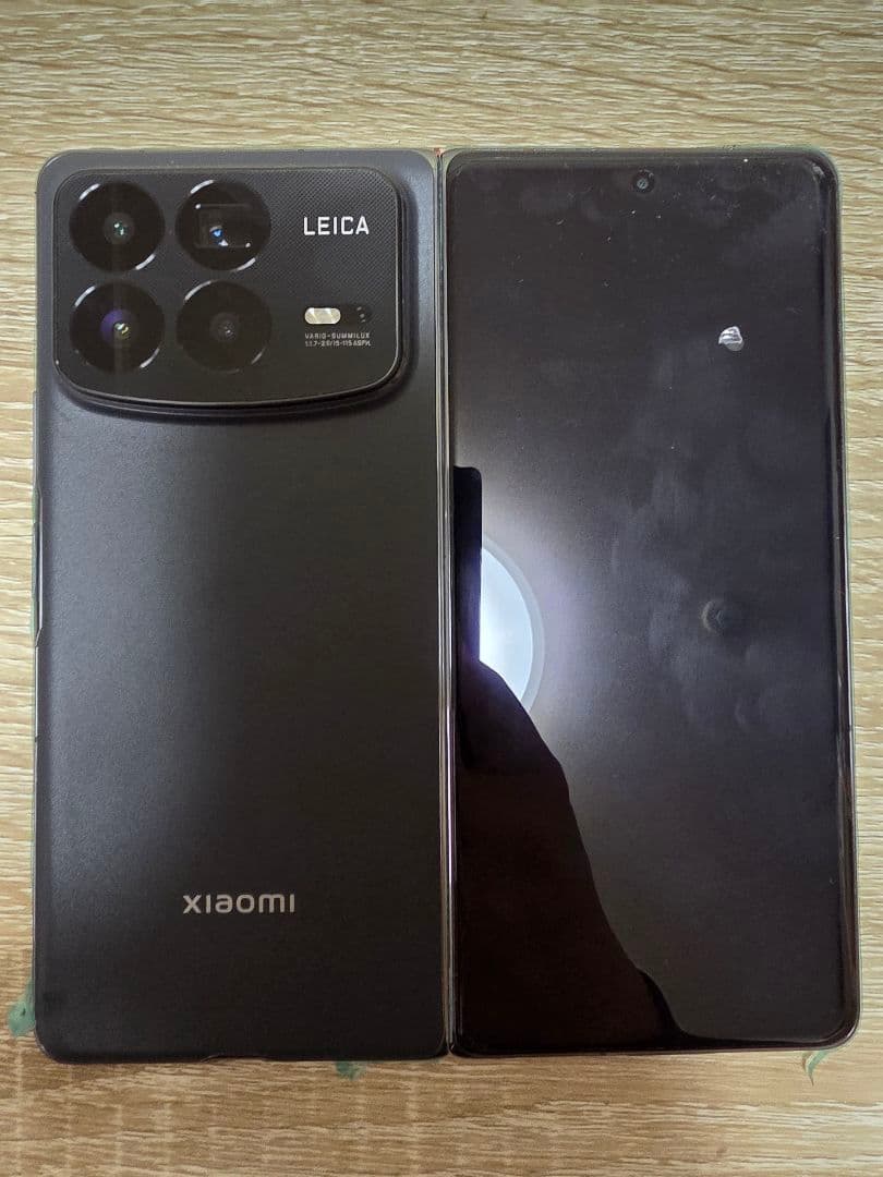 折りたたみスマホ　Xiaomi MIX Fold 4 512GB（デュアルSIM